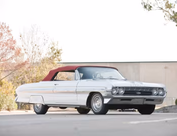 1961 Oldsmobile Starfire Convertible (3667)