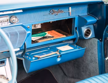 Interior 1961 Oldsmobile Starfire Convertible (3667)