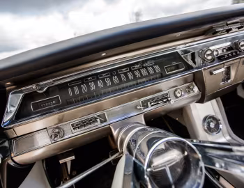 Dashboard 1962 Oldsmobile Starfire Convertible (3667)