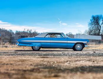 1961 Oldsmobile Starfire Convertible (3667)