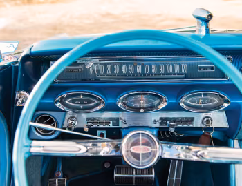 Dashboard 1961 Oldsmobile Starfire Convertible (3667)