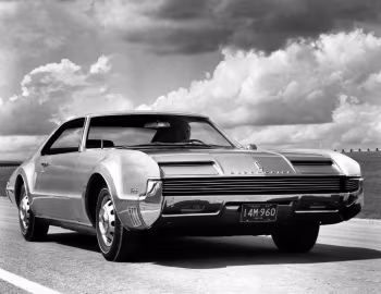 1966 Oldsmobile Toronado Deluxe (9687)