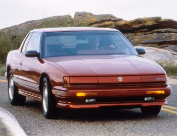 1992 Oldsmobile Toronado Trofeo (3E V57)