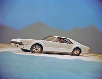 1966 Oldsmobile Toronado (9487)