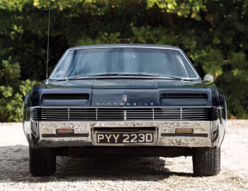 1966 Oldsmobile Toronado Deluxe (9687)