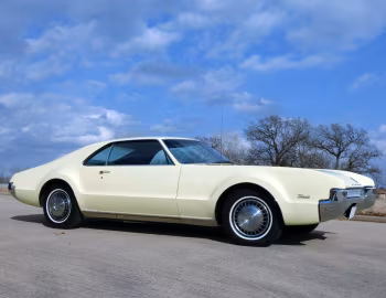1966 Oldsmobile Toronado (9487)