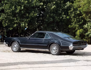 1966 Oldsmobile Toronado Deluxe (9687)