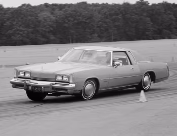 1975 Oldsmobile Toronado Brougham (T Z57)
