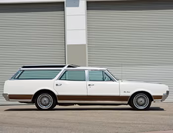 1967 Oldsmobile Vista Cruiser Custom (3865)