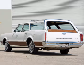 1967 Oldsmobile Vista Cruiser Custom (3865)