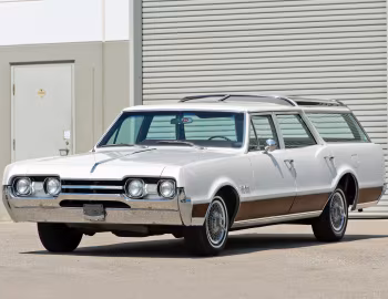 1967 Oldsmobile Vista Cruiser Custom (3865)