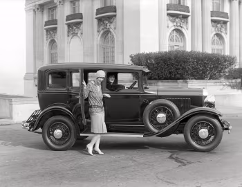 1930 Oldsmobile Model F-30 DeLuxe Patrician Sedan (30-FPS)