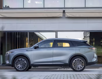 Omoda 9 SHS AWD [EU-spec] '2025–pr.