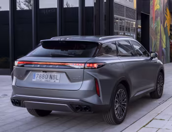 Omoda 9 SHS AWD [EU-spec] '2025–pr.