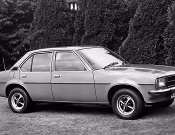 Opel Ascona 4-door [UK-spec] (B) '1975–79
