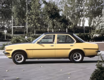 Opel Ascona 1.9 SR 4-door (B) '1975–79