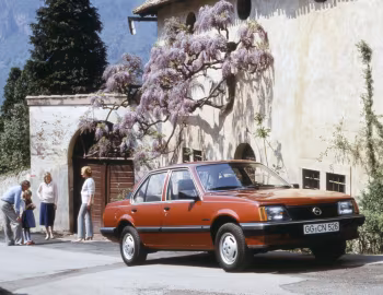 Opel Ascona Berlina [Worldwide] (C1) '08.1981–10.1984