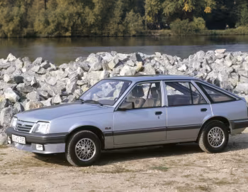 Opel Ascona GLS CC [Worldwide] (C3) '1986–87
