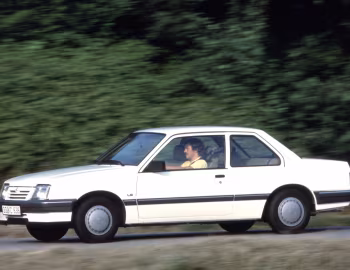 Opel Ascona LS 2-door (C3) '1986–88