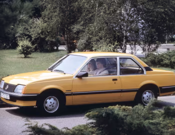 Opel Ascona Luxus 2-door (C1) '1981–84