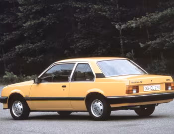 Opel Ascona Luxus 2-door (C1) '1981–84