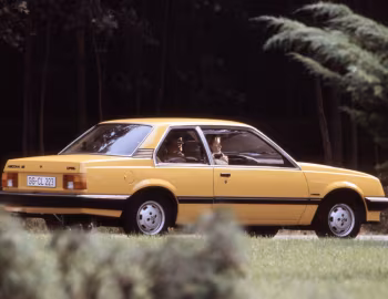 Opel Ascona Luxus 2-door (C1) '1981–84