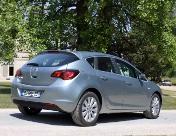 Opel Astra CDTI (J) '2009–12