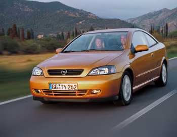 Opel Astra Coupe (G) '2000–04