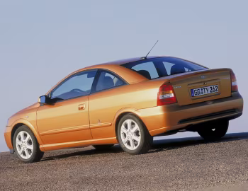Opel Astra Coupe (G) '2000–04