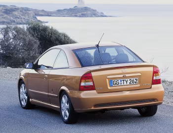 Opel Astra Coupe (G) '2000–04