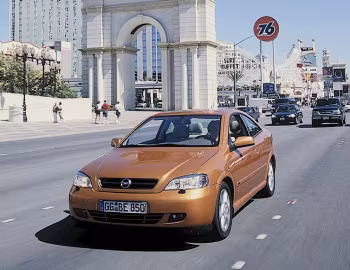 Opel Astra Coupe (G) '2000–04