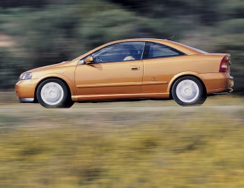 Opel Astra Coupe (G) '2000–04