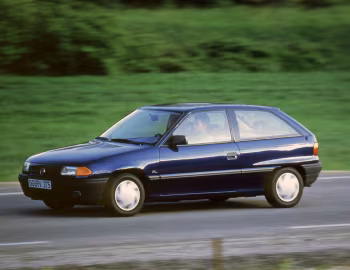 Opel Astra GL 3-door (F) '09.1991–94