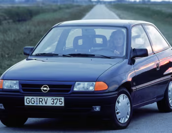 Opel Astra GL 3-door (F) '09.1991–94