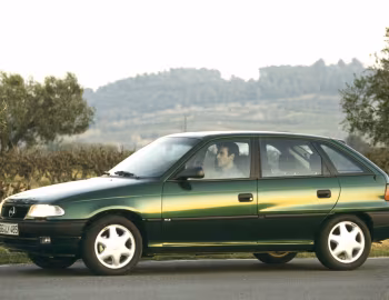 Opel Astra GLS 5-door (F) '08.1994–06.1996