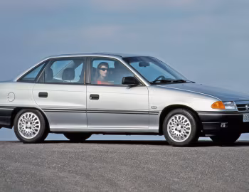 Opel Astra CD Sedan (F) '05.1992–07.1994