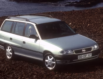 Opel Astra Club Caravan (F) '08.1994–06.1996
