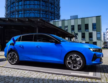 Opel Astra Electric [Worldwide] (L) '2023–25