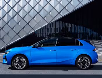 Opel Astra Electric [Worldwide] (L) '2023–25