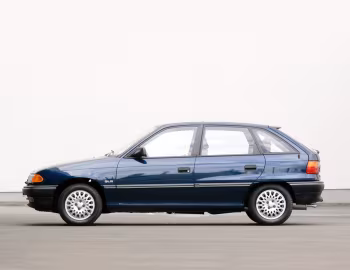 Opel Astra GLS 5-door (F) '10.1991–07.1994