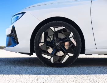 Opel Astra GSe [Worldwide] (L) '2023–25