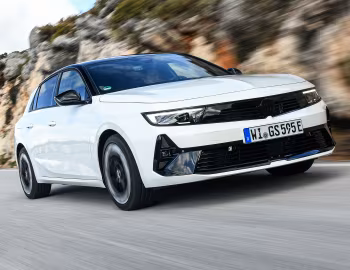 Opel Astra GSe [Worldwide] (L) '2023–25