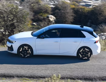 Opel Astra GSe [Worldwide] (L) '2023–25