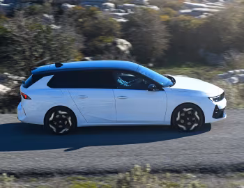 Opel Astra GSe Sports Tourer [Worldwide] (L) '2023–25