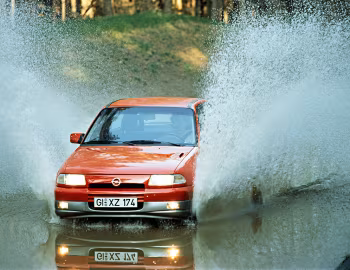 Opel Astra GSi (F) '09.1991–94