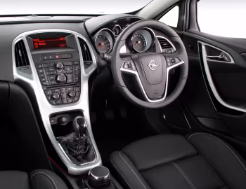 Торпедо Opel Astra GTC [South Africa] (J) '2012–18