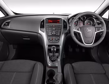 Торпедо Opel Astra GTC [South Africa] (J) '2012–18