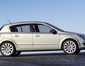 Opel Astra Hatchback 1.9 CDTI (H) '2007–14
