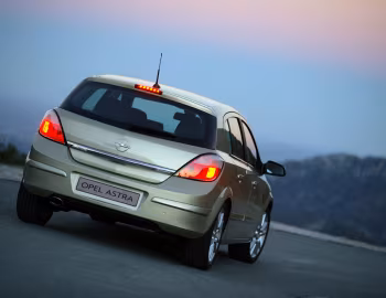 Opel Astra Hatchback 2.0 turbo [South Africa] (H) '2004–07