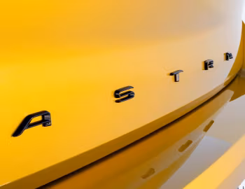 Opel Astra Plug-in Hybrid Ultimate [Worldwide] (L) '02.2022–25